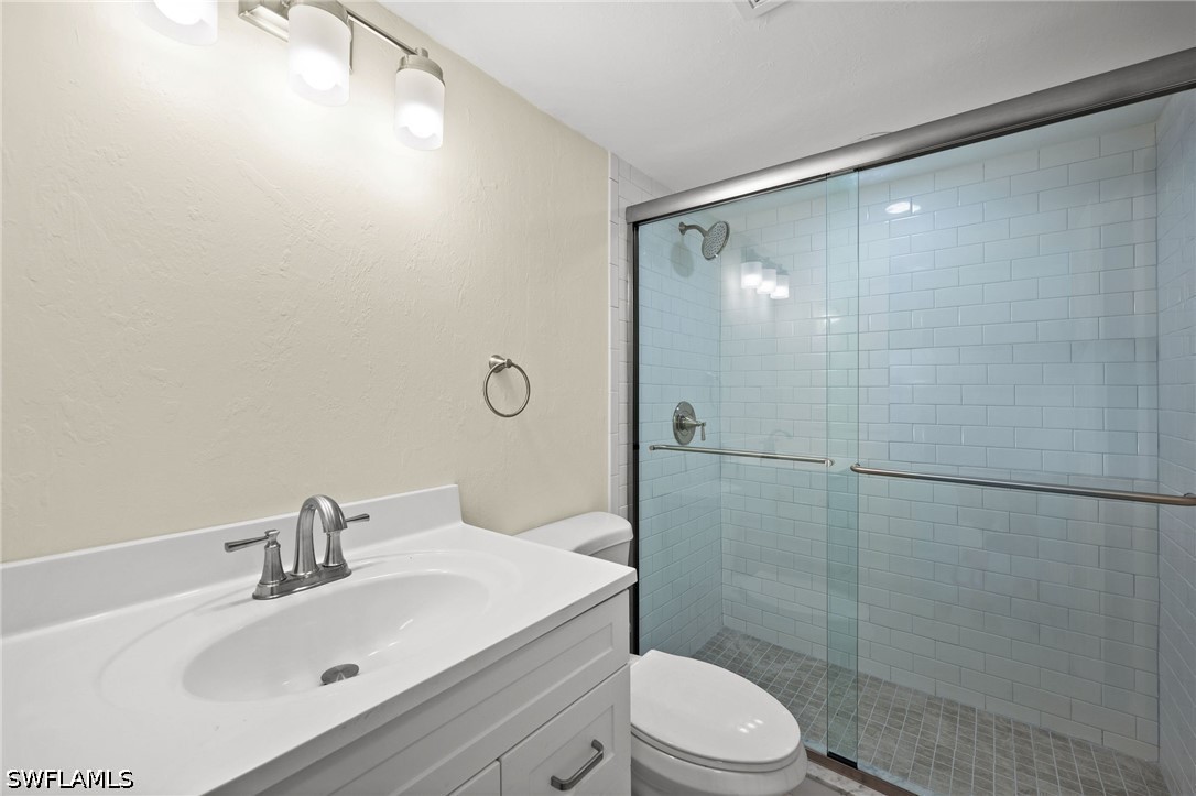 1 Bed Condominium for Sale in Vanderbilt Palms, photo 13