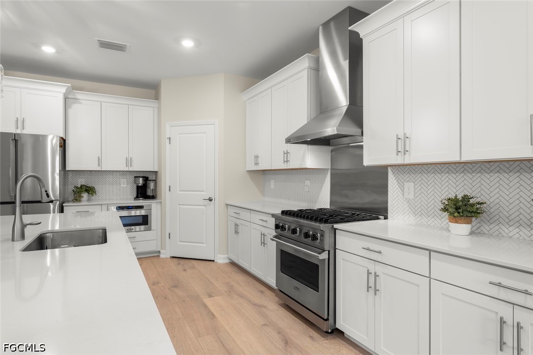 3 Bed SingleFamilyResidence for Sale in Estero, photo 13