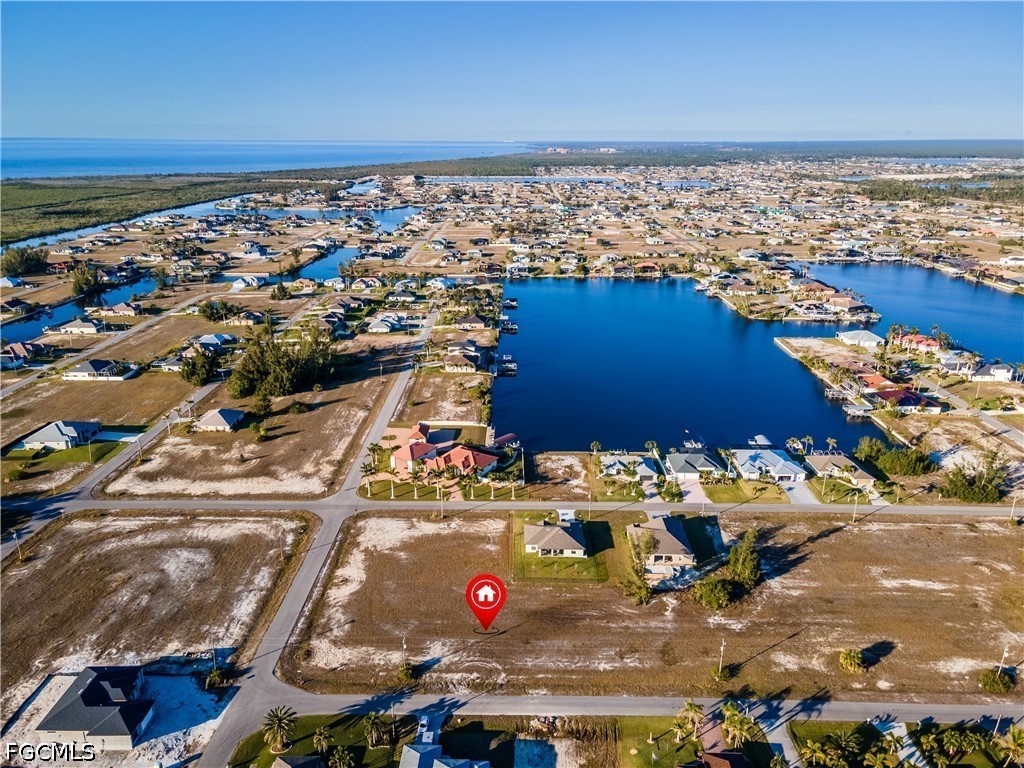 Residential for Sale in Cape Coral, photo 13
