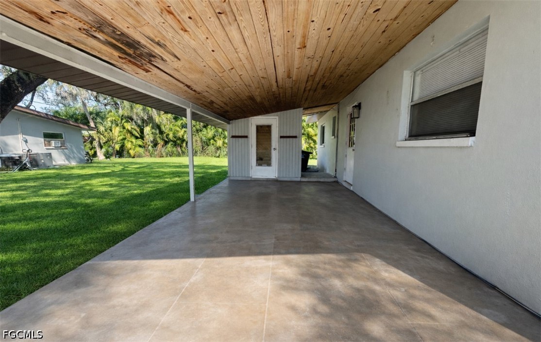 1 Bed Duplex for Sale in Fort Myers, photo 13