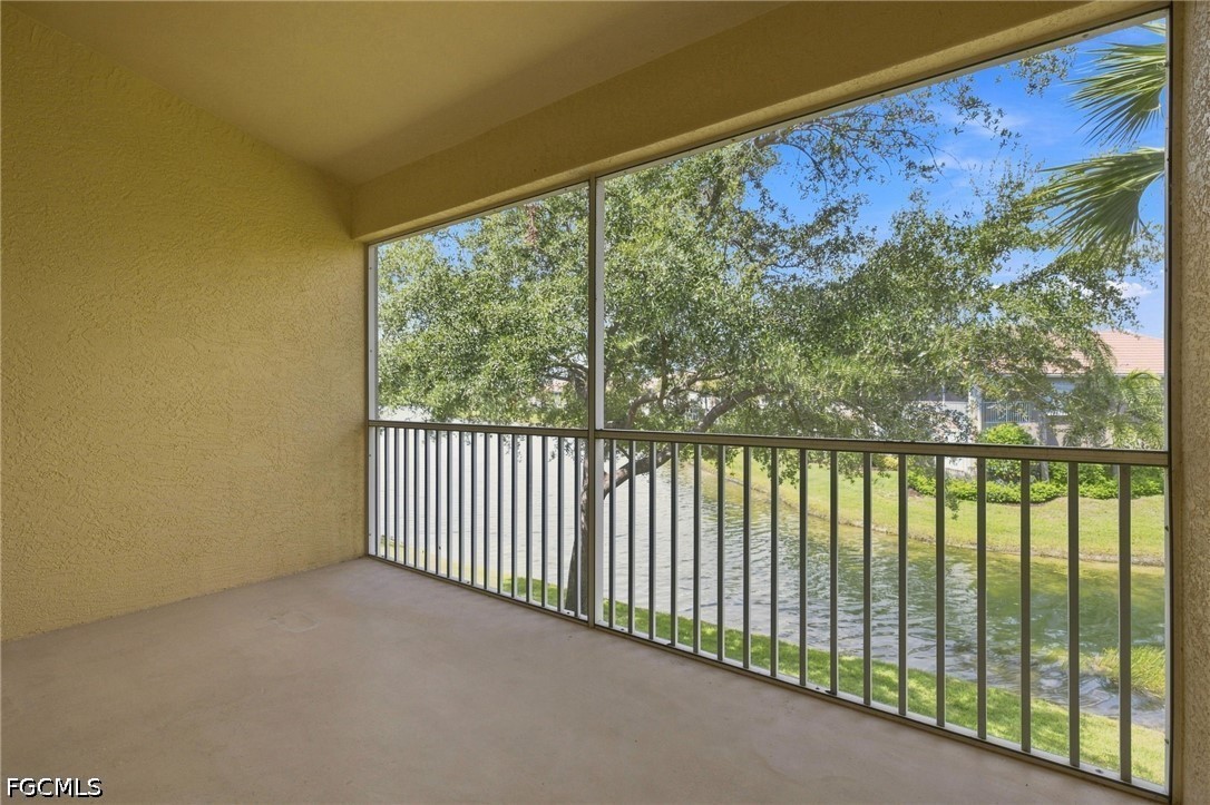 2 Bed Waterfront Home for Sale in Fort Myers, photo 13