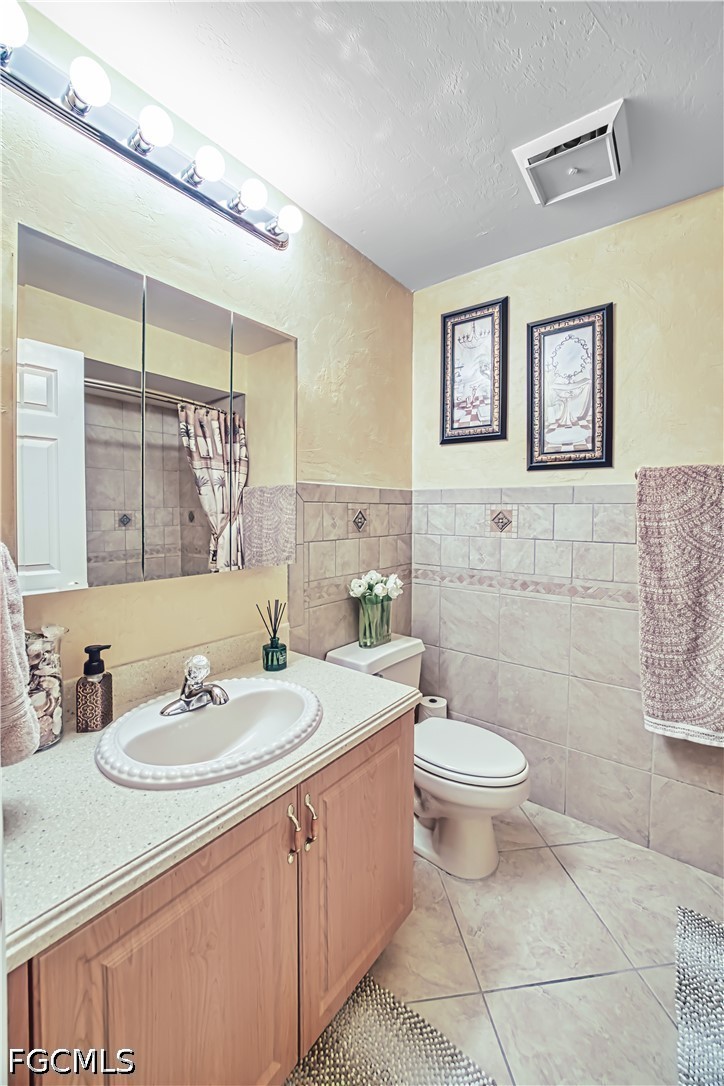 2 Bed Condominium for Sale in Terrace, photo 13