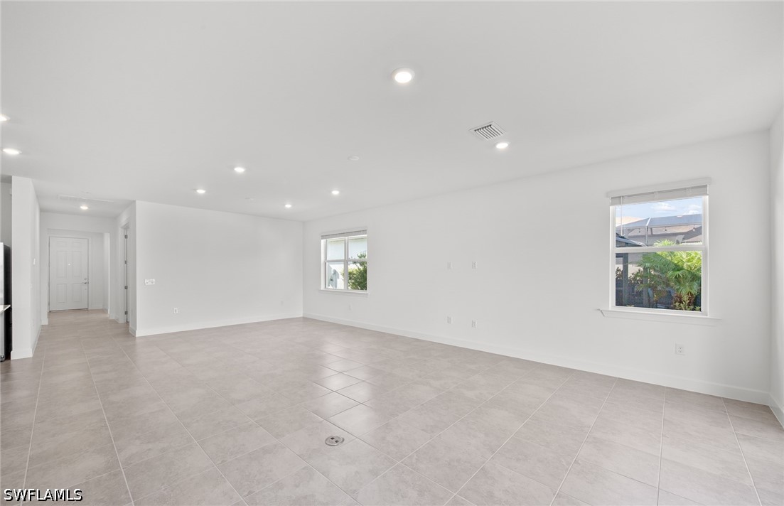 3 Bed Waterfront Home for Sale in Verde, photo 13