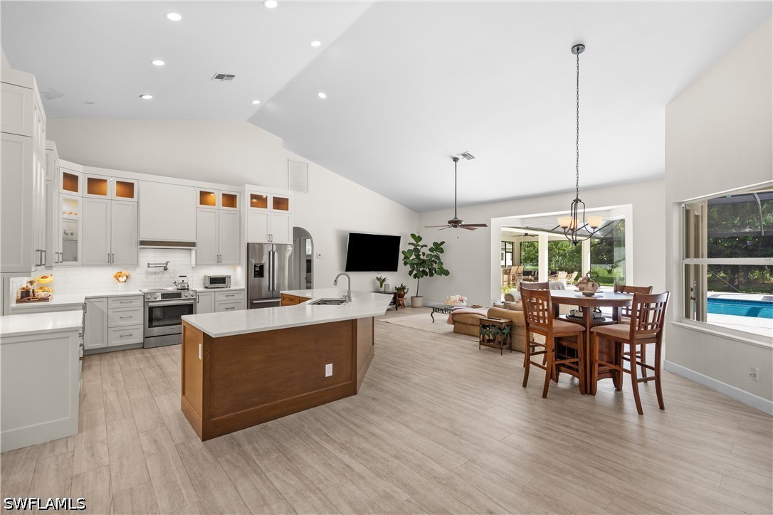 3 Bed Pool Home for Sale in Livingston Woods, photo 13