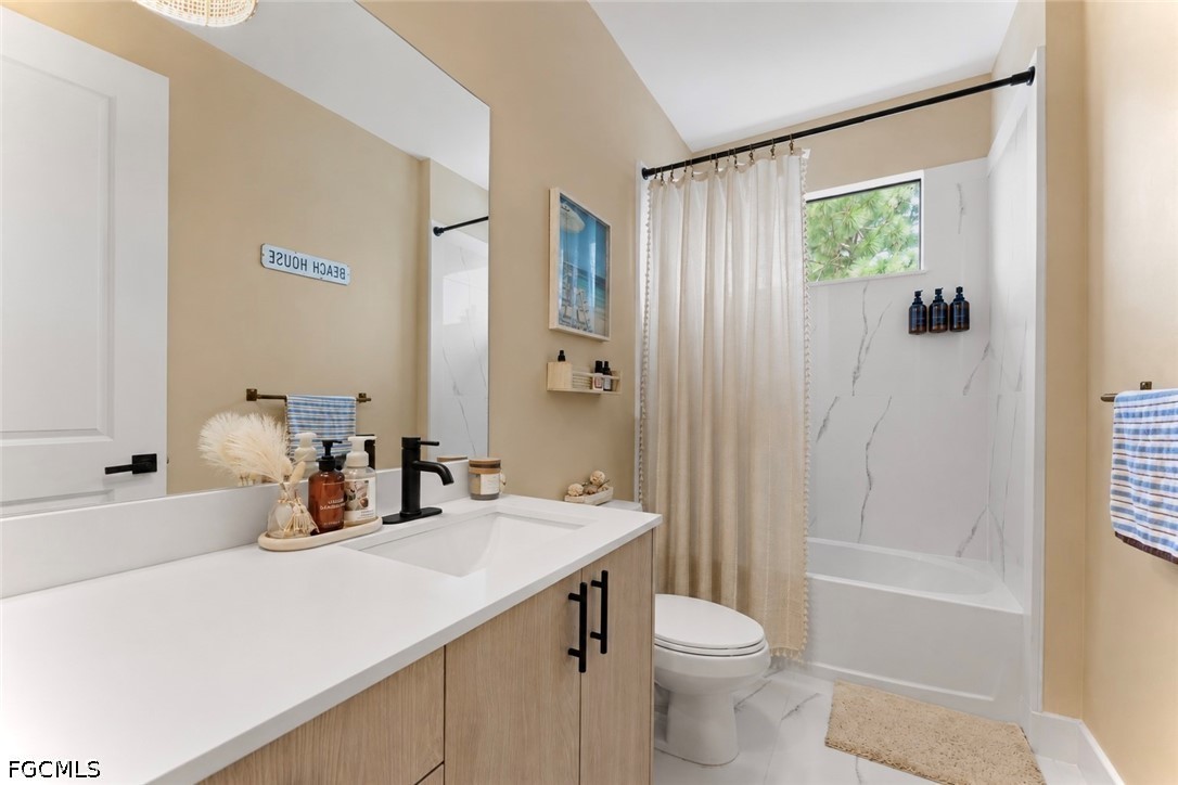 4 Bed SingleFamilyResidence for Sale in Lehigh Acres, photo 13