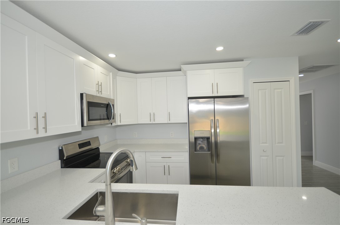 3 Bed Duplex for Sale in Fort Myers, photo 13