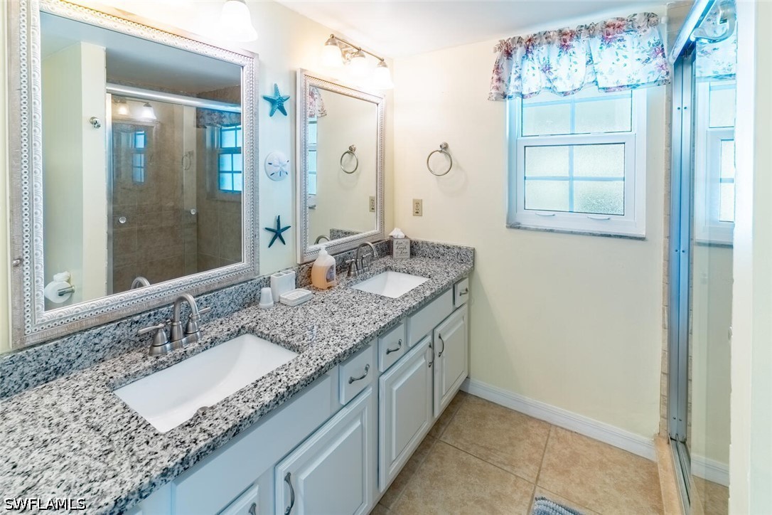 3 Bed Condominium for Sale in Naples, photo 13