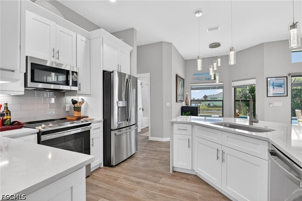 3 Bed Pool Home for Sale in Cape Coral, photo 13