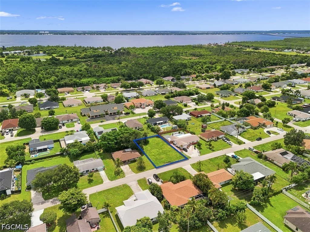 Residential for Sale in Cape Coral, photo 13