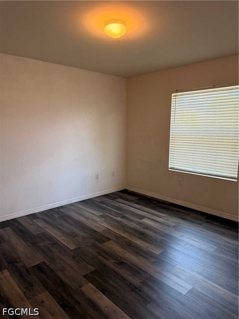 2 Bed Waterfront Home for Sale in Marblebrook, photo 13