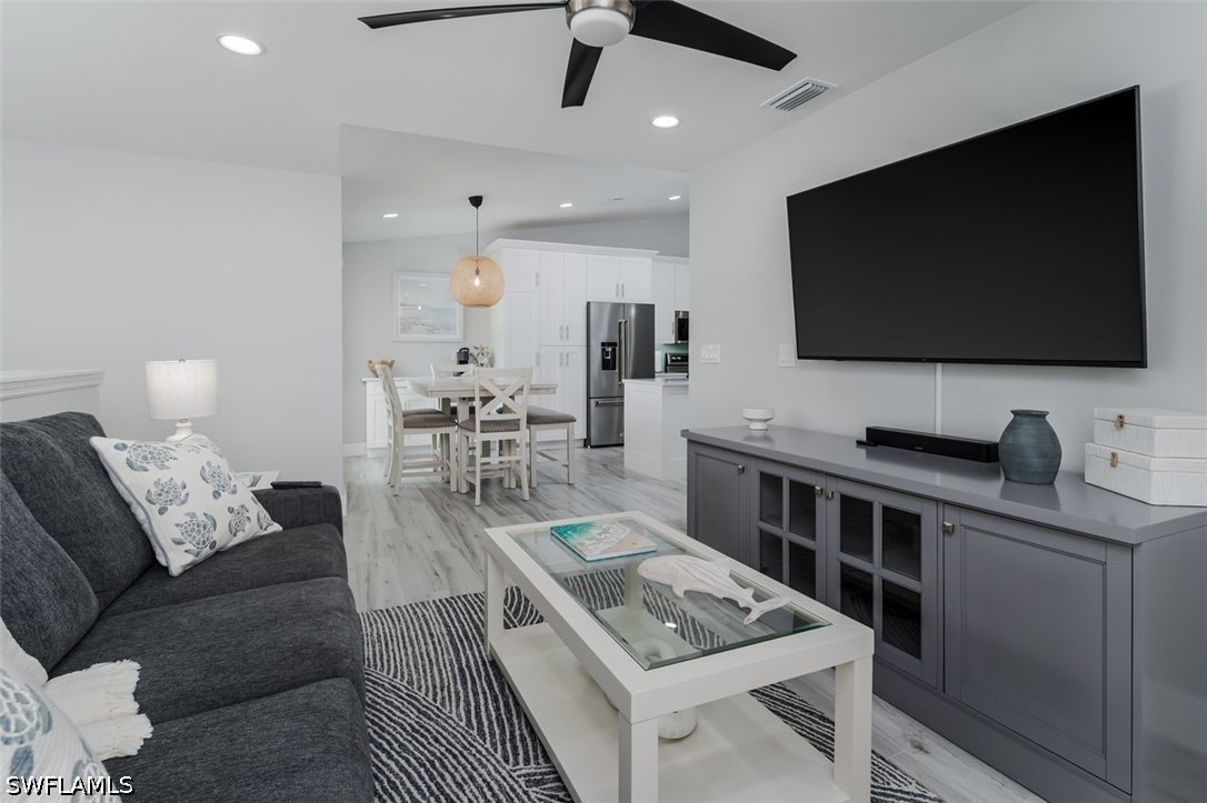2 Bed Waterfront Home for Sale in Pavilion Club, photo 13