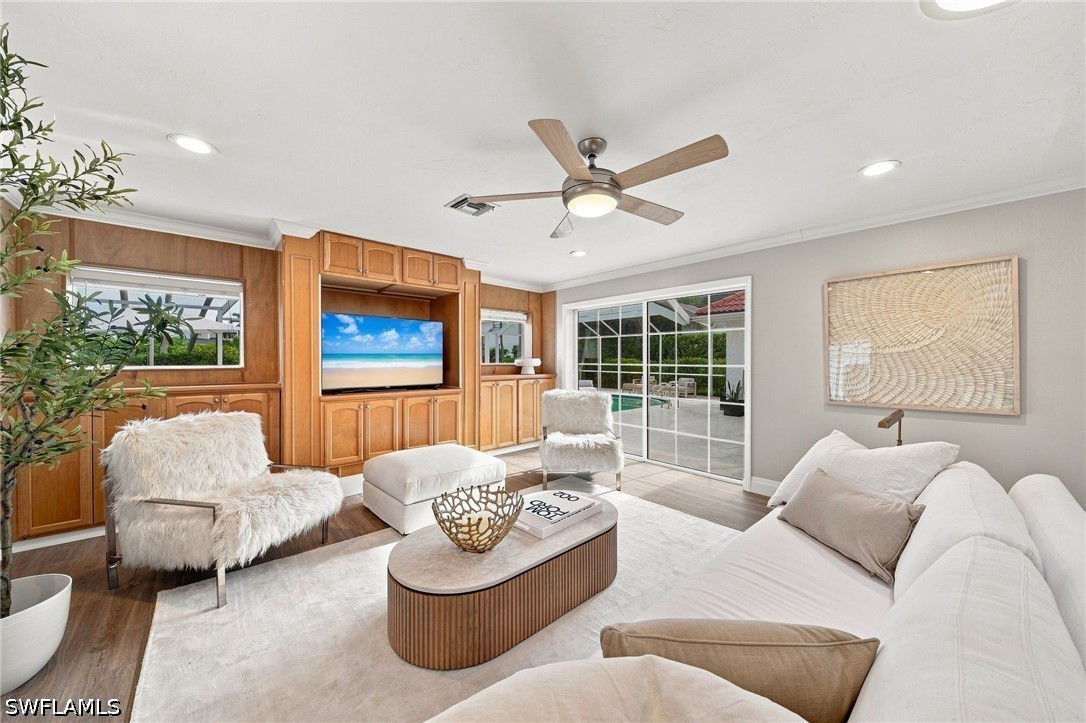 4 Bed Pool Home for Sale in Park Shore, photo 13
