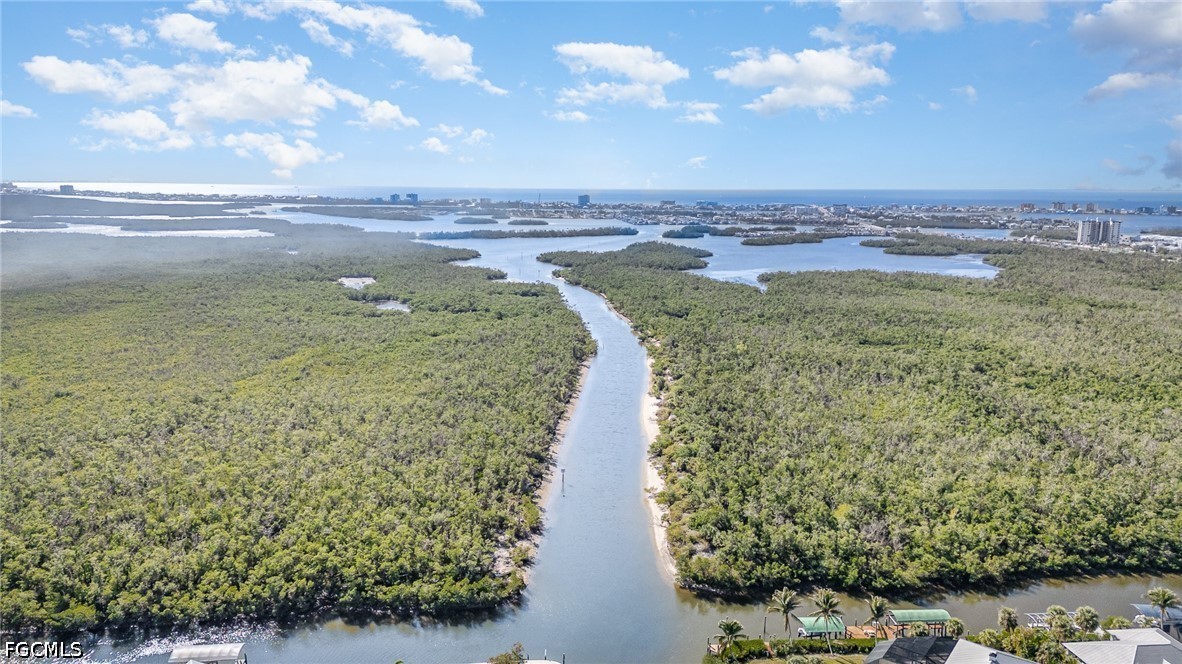 Waterfront Home for Sale in Bayside Estates, photo 13