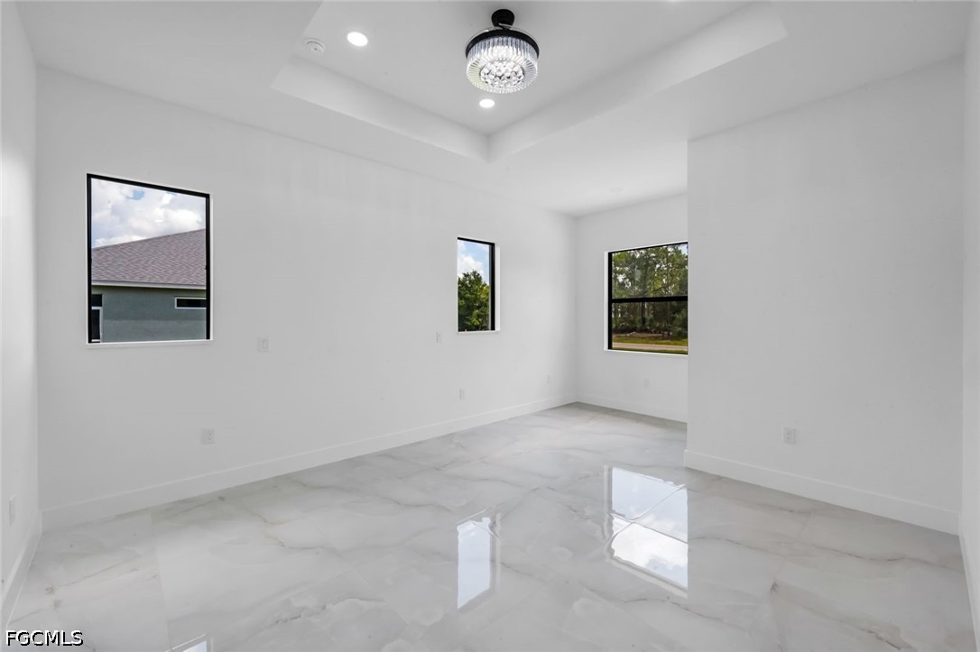 4 Bed SingleFamilyResidence for Sale in Lehigh Acres, photo 13