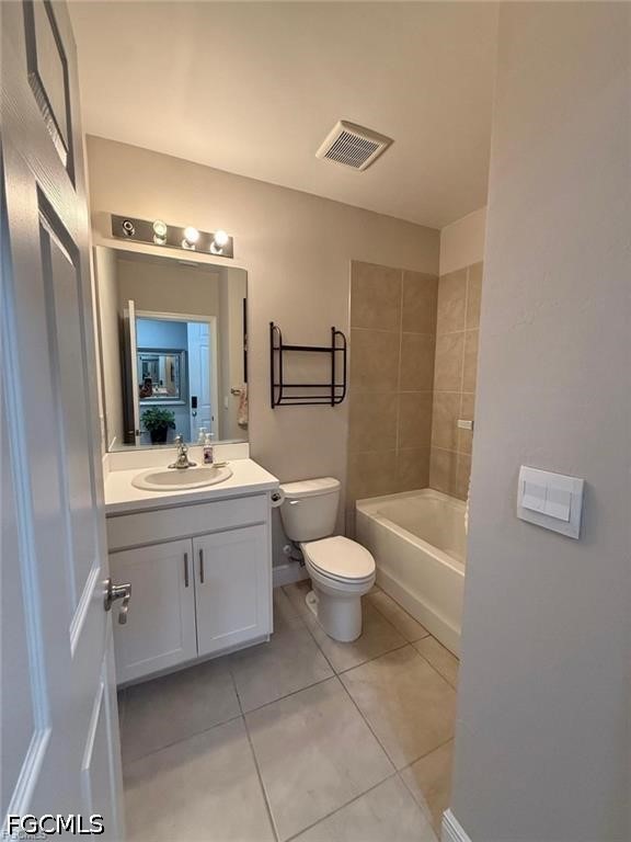 4 Bed SingleFamilyResidence for Sale in Cape Coral, photo 13