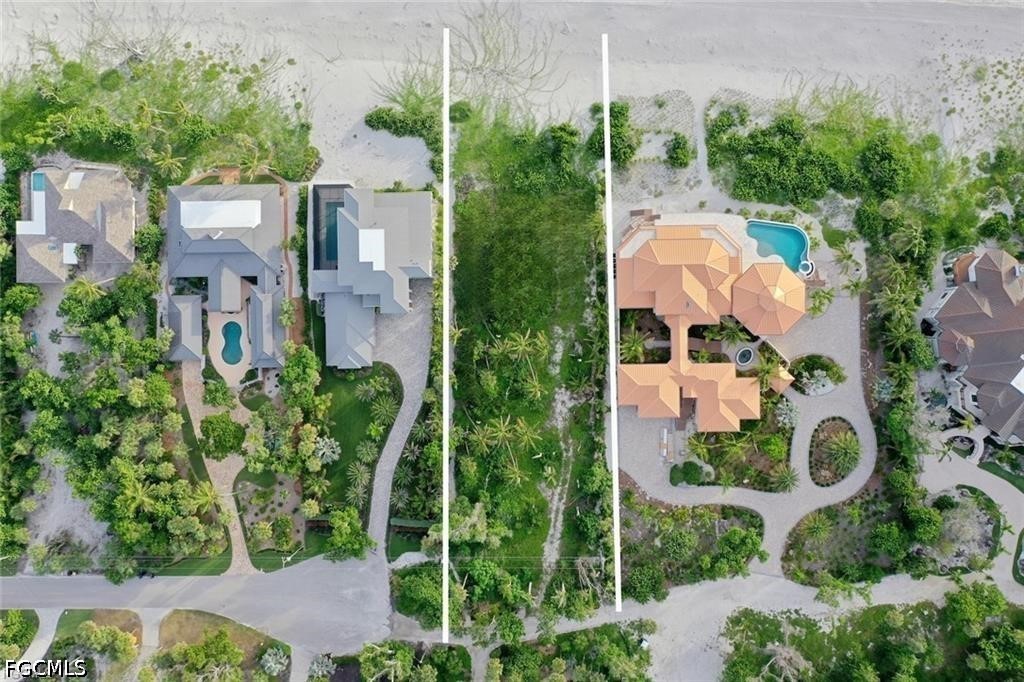 Waterfront Home for Sale in Metes And Bounds, photo 13