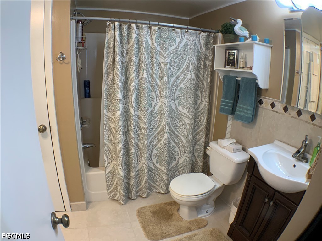 1 Bed Waterfront Home for Sale in Fort Myers Beach, photo 13