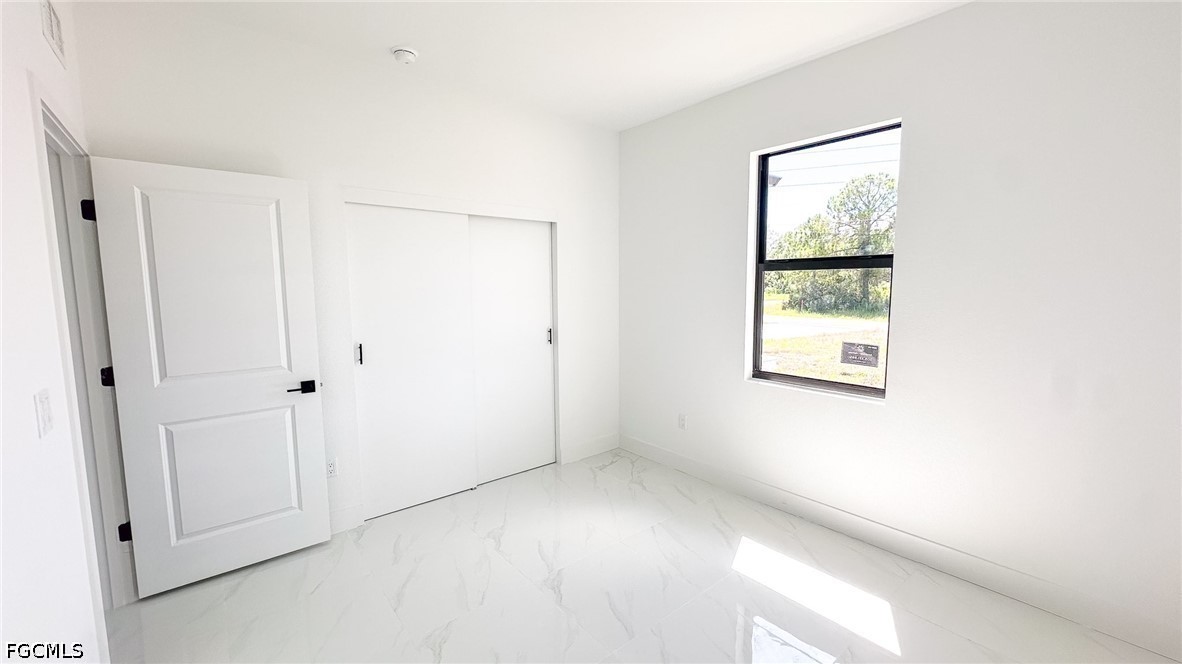3 Bed SingleFamilyResidence for Sale in Lehigh Acres, photo 13