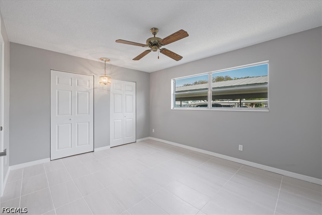 1 Bed Waterfront Home for Sale in Fort Myers, photo 13