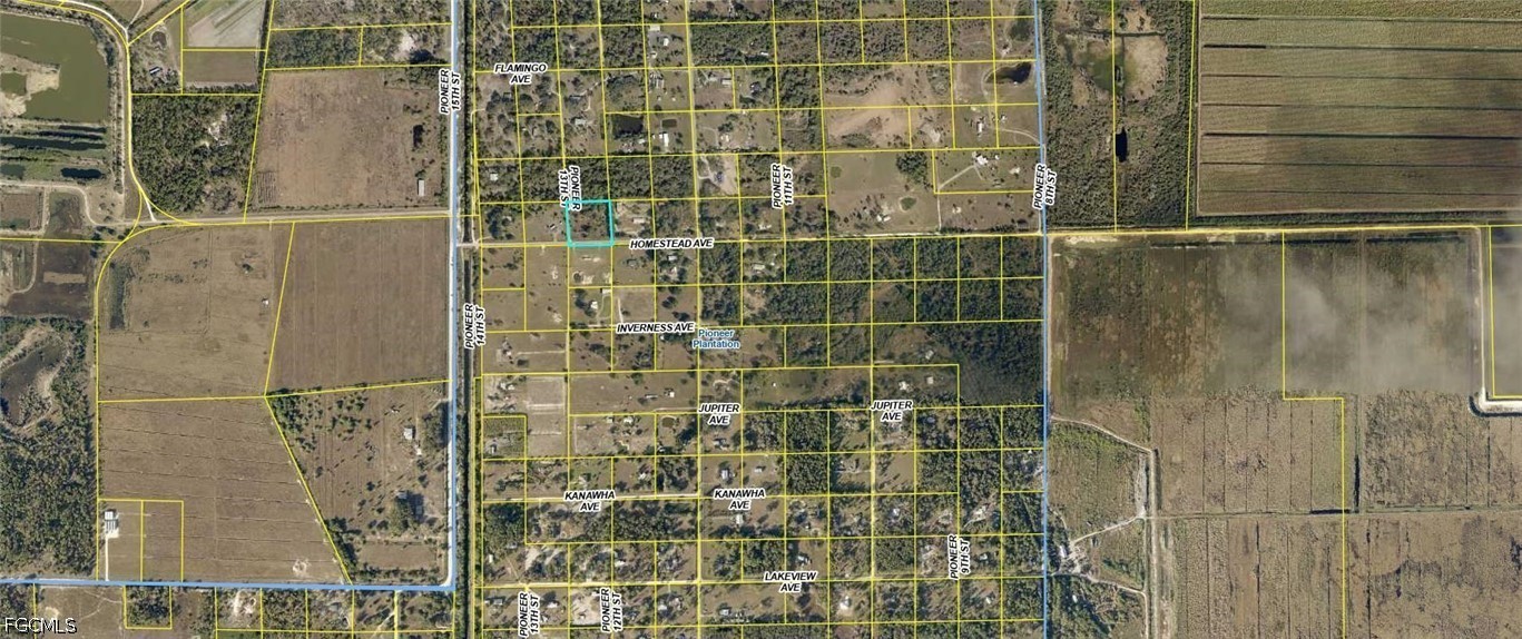 Residential for Sale in Pioneer Plantation, photo 13