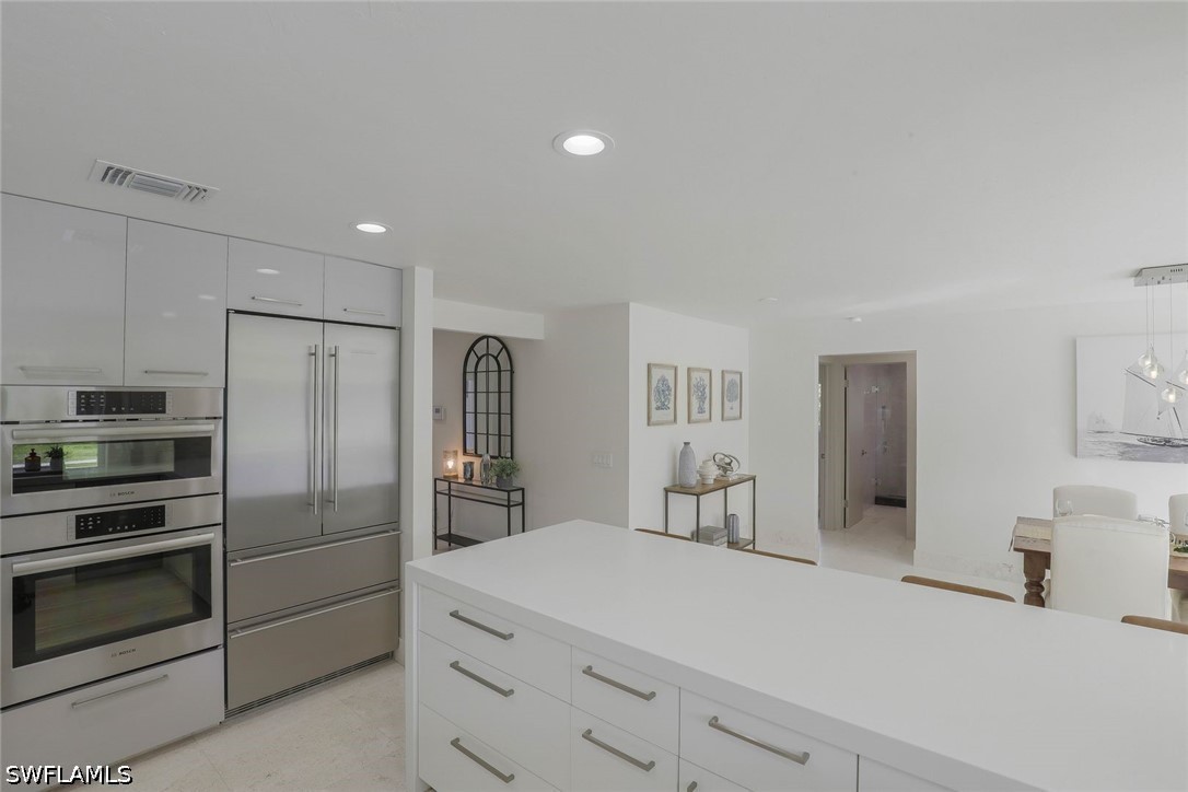 3 Bed Pool Home for Sale in Moorings, photo 13