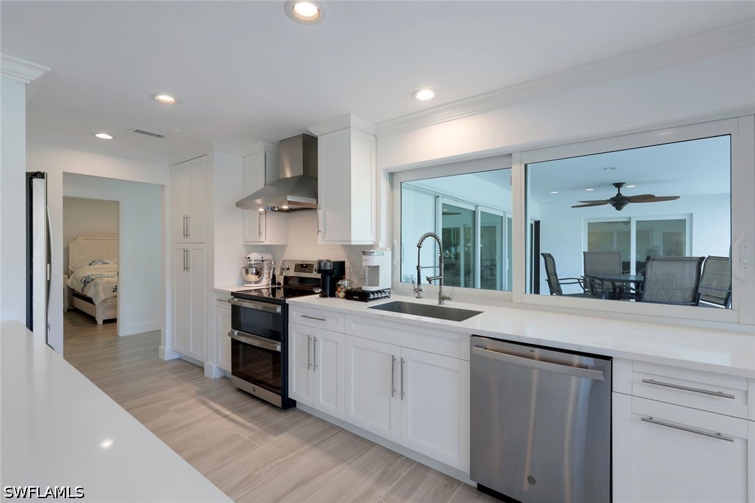 3 Bed Pool Home for Sale in Royal Harbor, photo 13