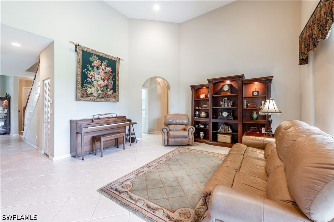 5 Bed SingleFamilyResidence for Sale in Naples, photo 13