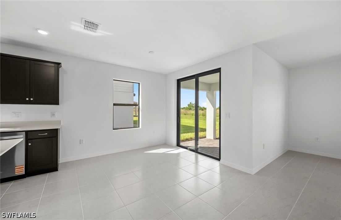 4 Bed SingleFamilyResidence for Sale in Whispering Lakes, photo 13