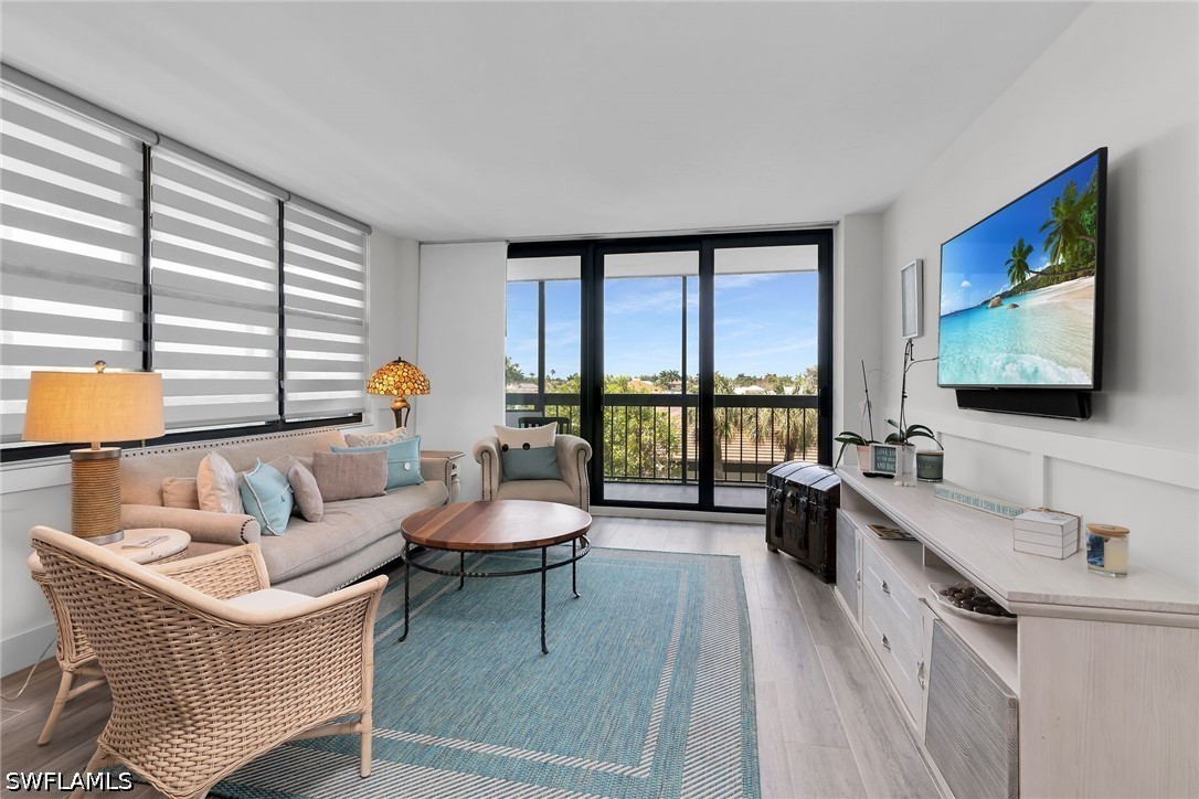 2 Bed Waterfront Home for Sale in Marco Island, photo 13