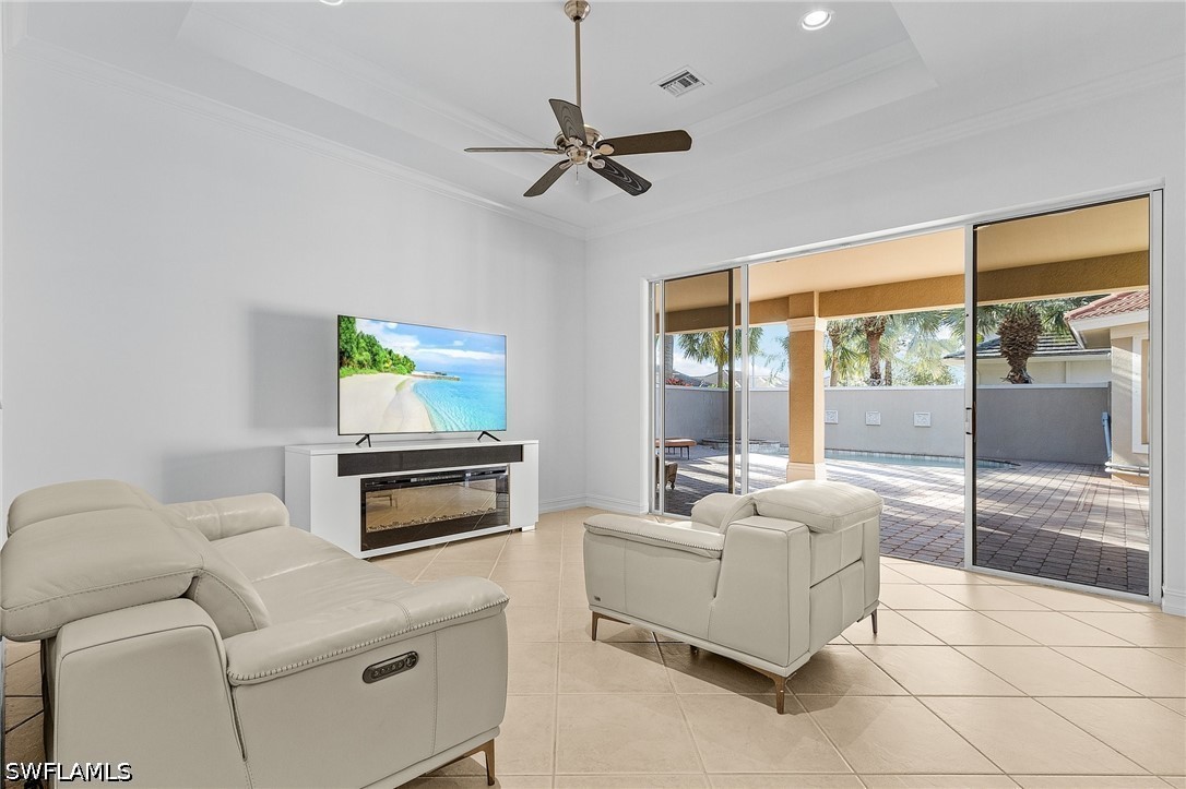3 Bed Pool Home for Sale in Banyan Woods, photo 13