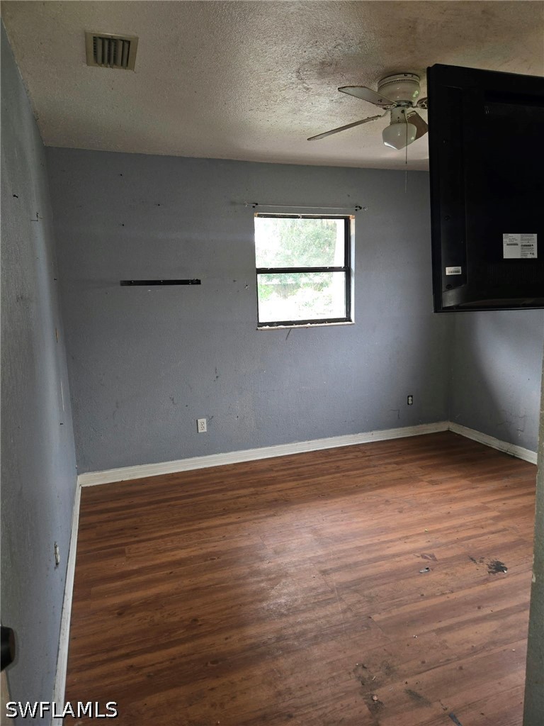 3 Bed SingleFamilyResidence for Sale in North Port, photo 13