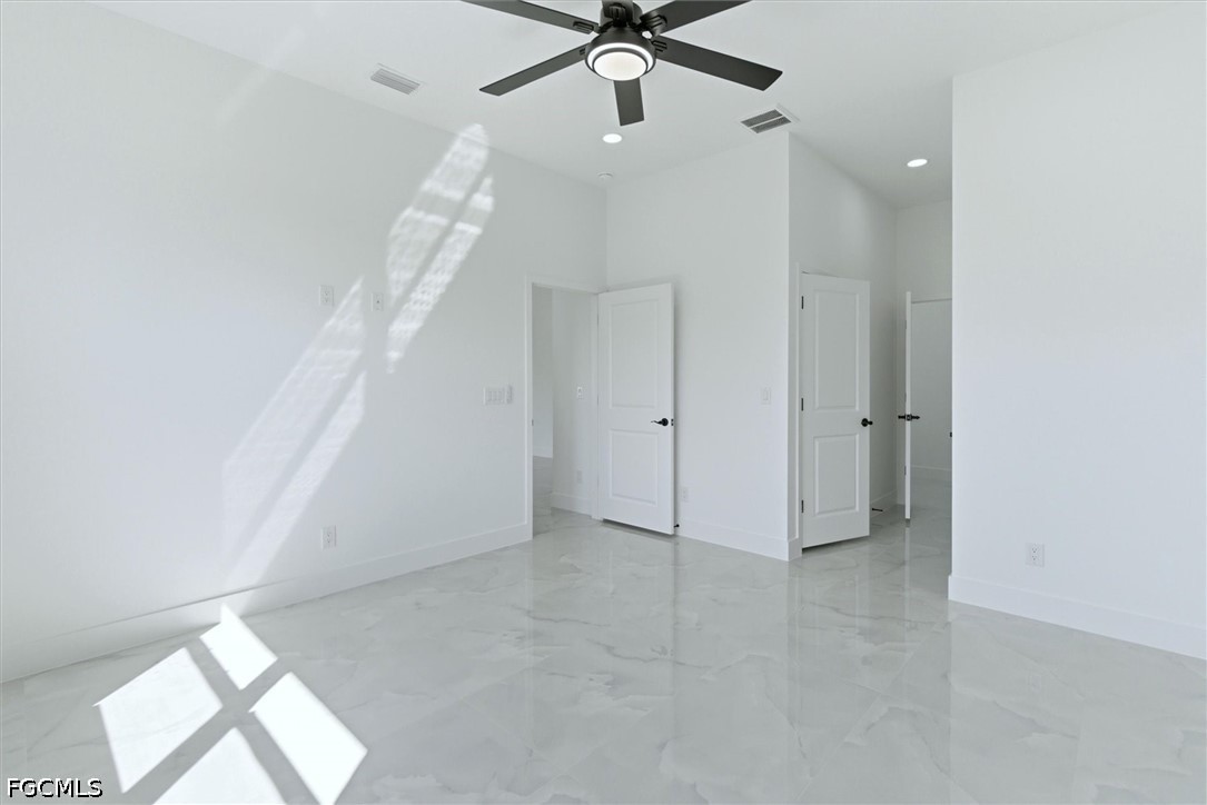 3 Bed SingleFamilyResidence for Sale in Lehigh Acres, photo 13