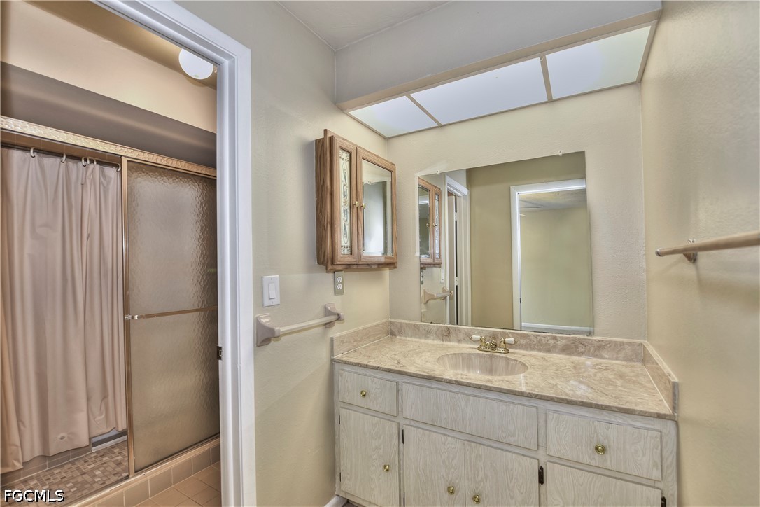 3 Bed Pool Home for Sale in Savona, photo 13