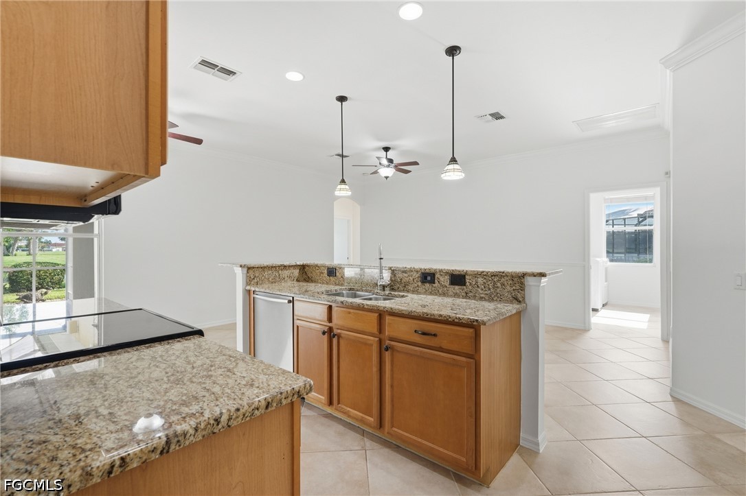 4 Bed Pool Home for Sale in Pinewood Lakes, photo 13