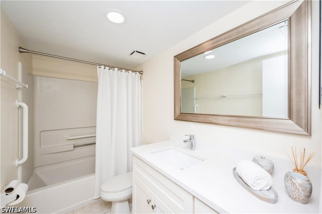 2 Bed Condominium for Sale in Winterpark, photo 13