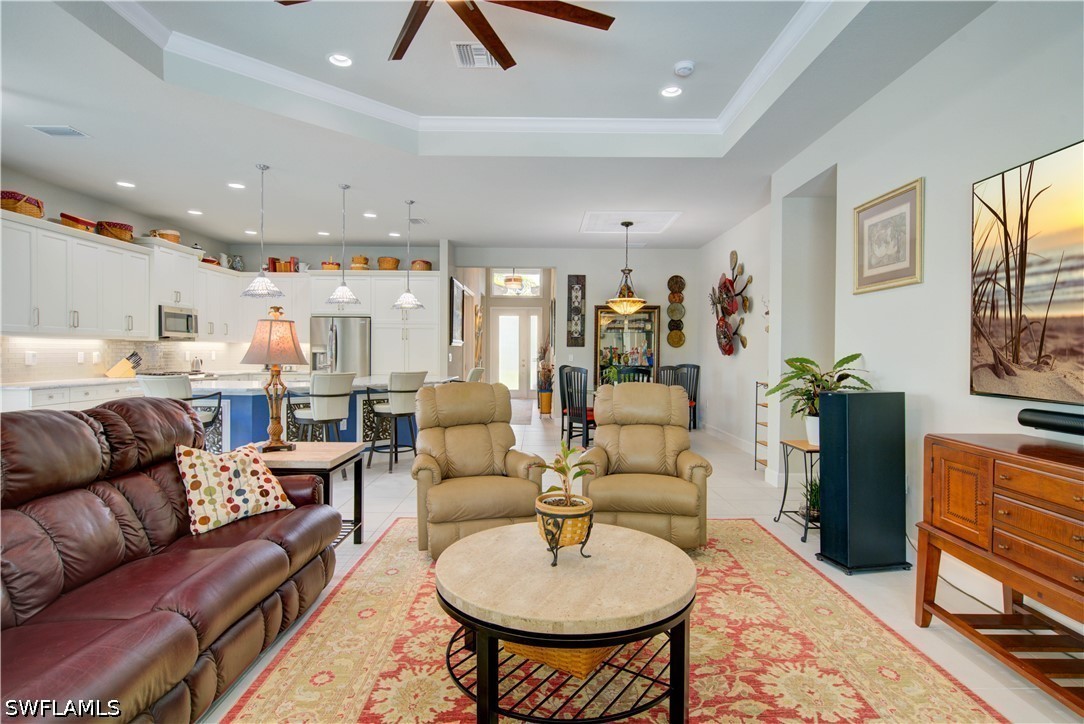 4 Bed Pool Home for Sale in Valencia Bonita, photo 13