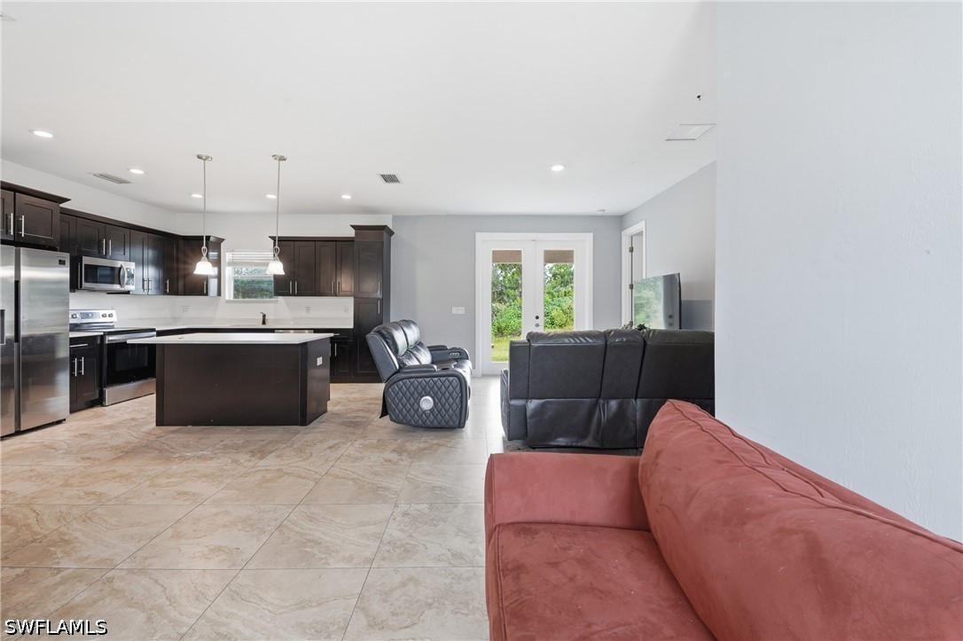 3 Bed SingleFamilyResidence for Sale in Naples, photo 13
