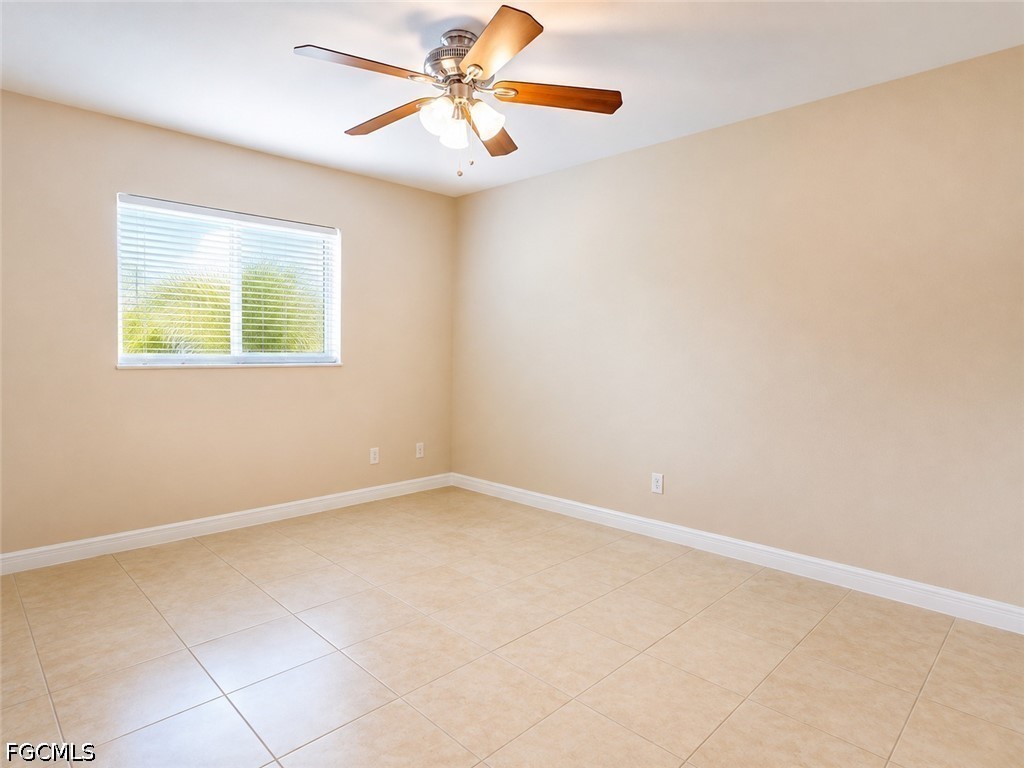 3 Bed Pool Home for Sale in Cape Coral, photo 13
