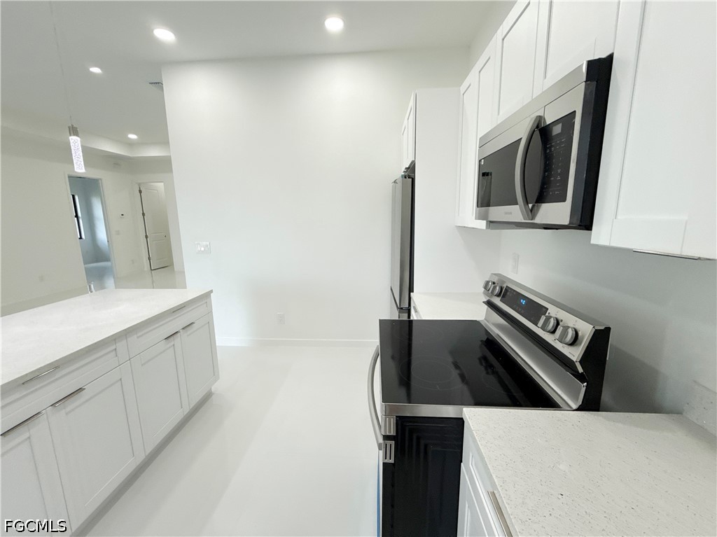 4 Bed SingleFamilyResidence for Sale in Cape Coral, photo 13