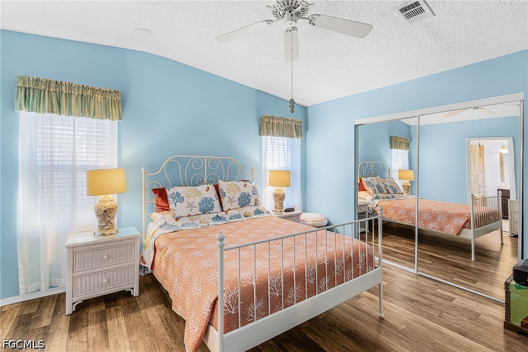 2 Bed Waterfront Home for Sale in North Fort Myers, photo 13