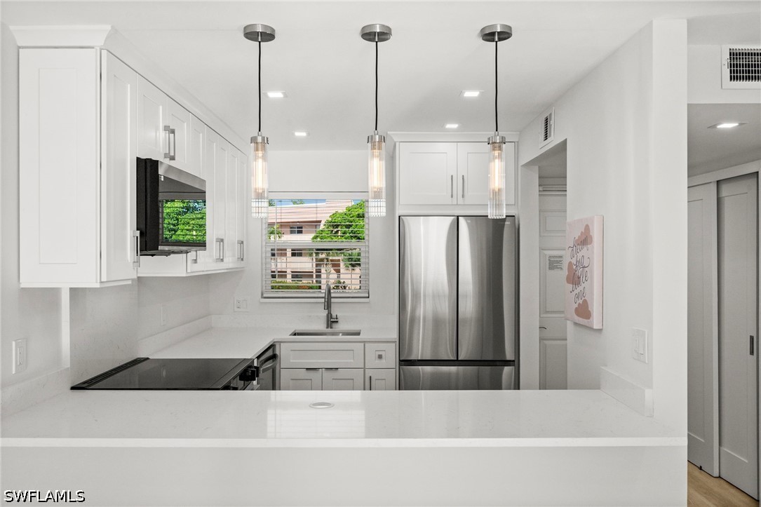 1 Bed Condominium for Sale in Naples, photo 13