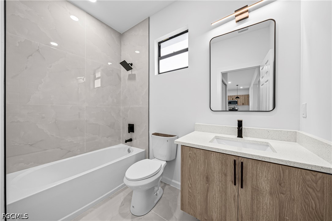 3 Bed SingleFamilyResidence for Sale in Lehigh Acres, photo 13