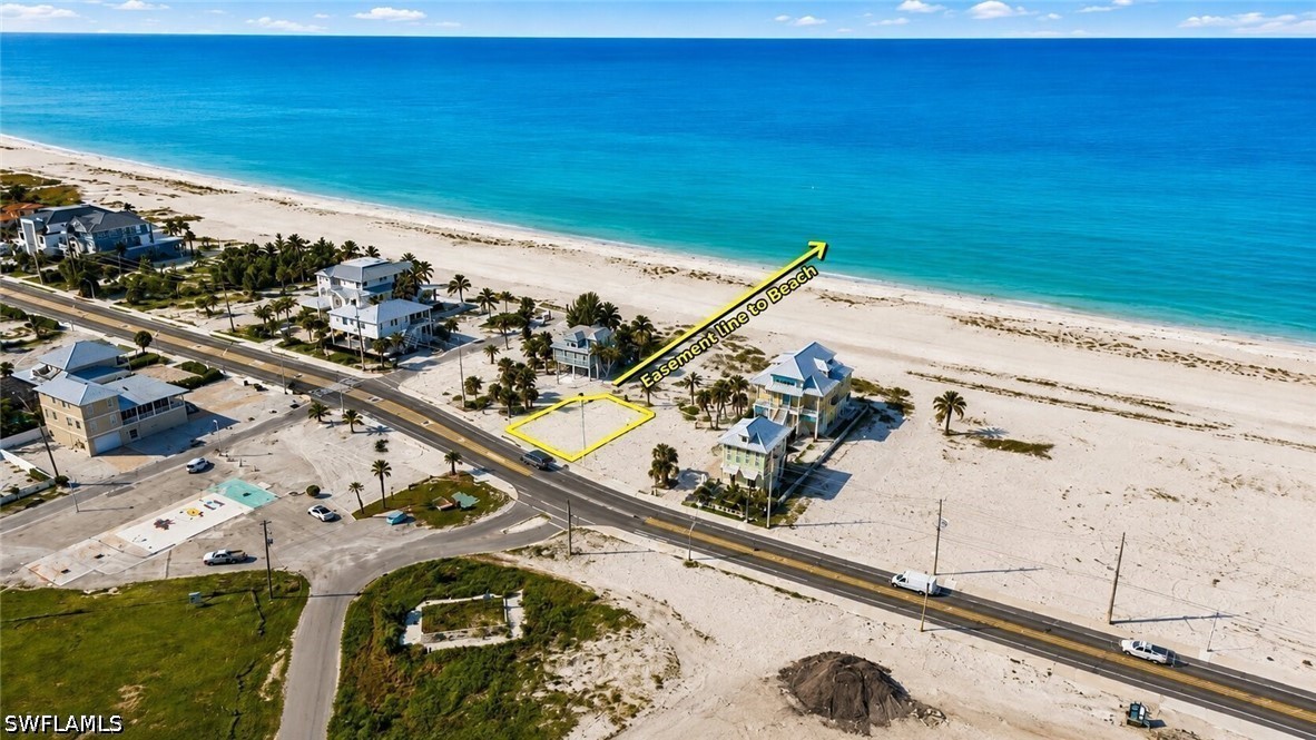 Waterfront Home for Sale in Mcphie Park, photo 13
