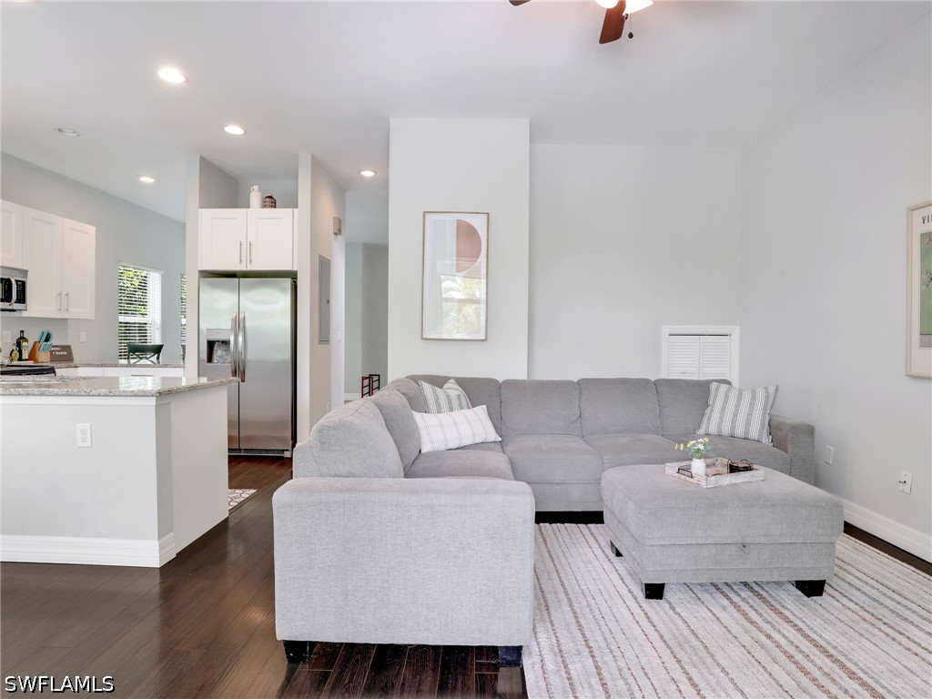 3 Bed SingleFamilyResidence for Sale in Naples, photo 13