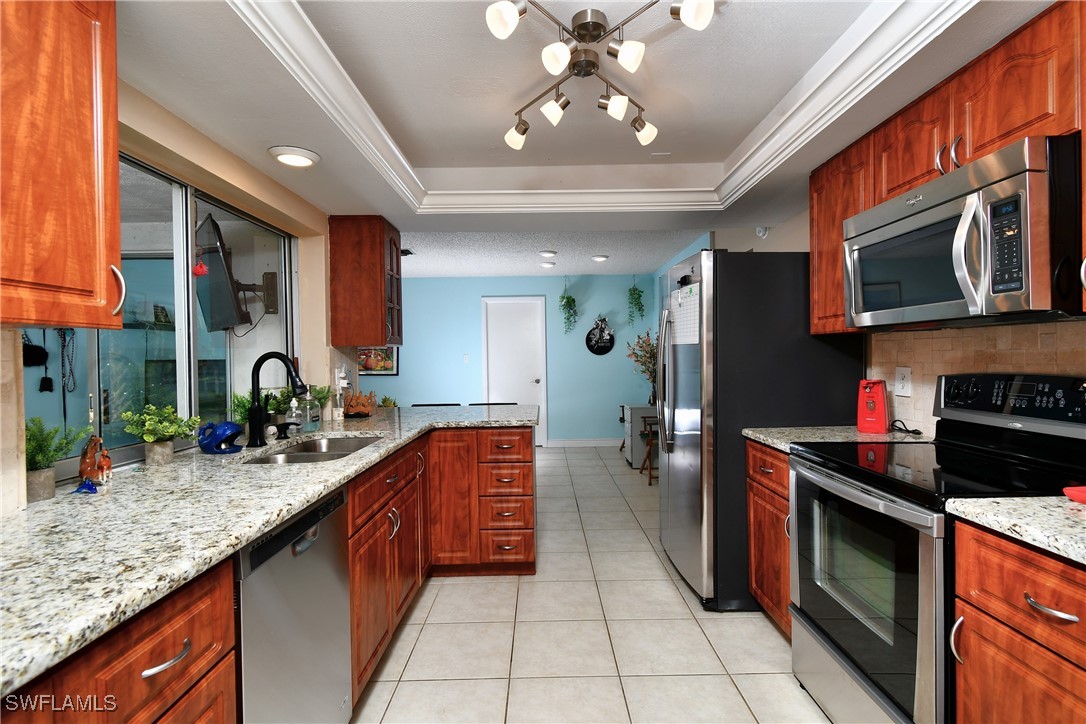 2 Bed SingleFamilyResidence for Sale in North Fort Myers, photo 14