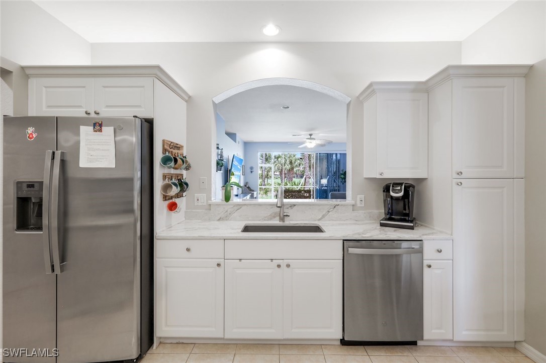 2 Bed Condominium for Sale in Sabal Palm, photo 14