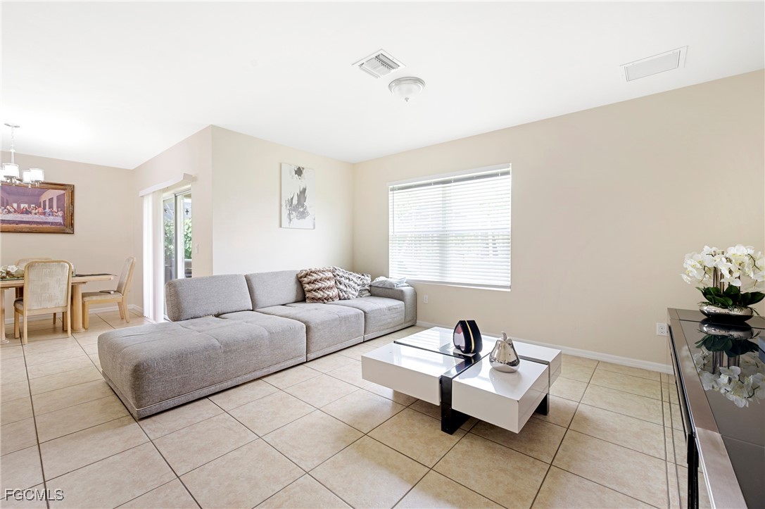 4 Bed SingleFamilyResidence for Sale in Cape Coral, photo 14