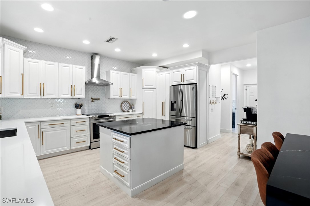 6 Bed SingleFamilyResidence for Sale in Mahogany Run, photo 14