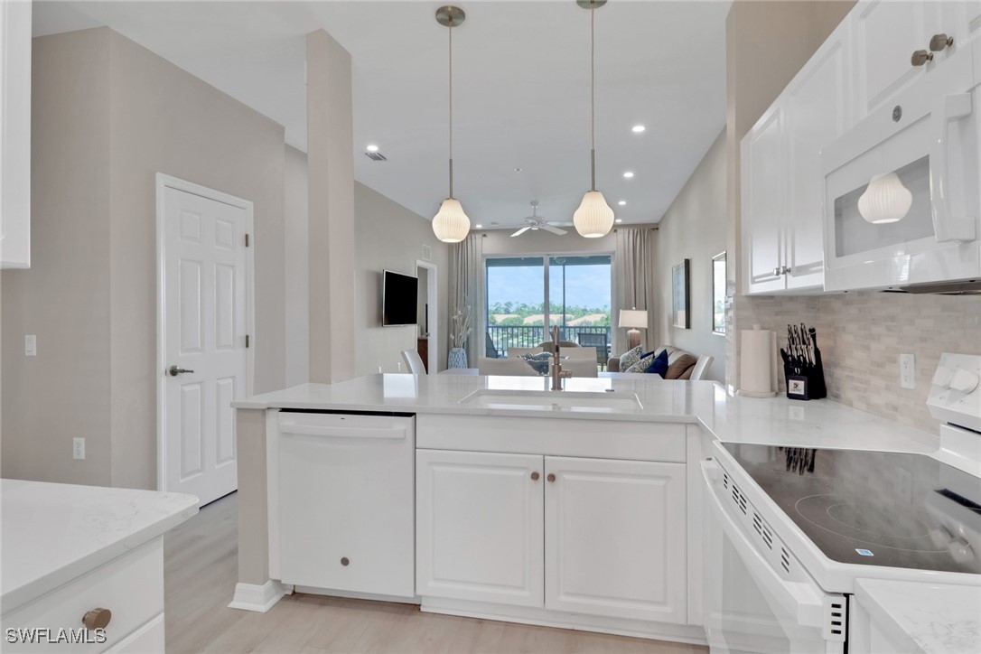 2 Bed Waterfront Home for Sale in Naples, photo 14