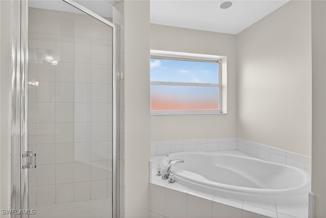 4 Bed Pool Home for Sale in Wilshire Lakes, photo 14